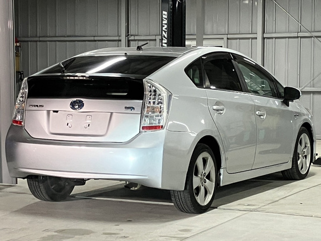 中古　３０プリウス　純正　バネ　前期　Ｓ-LEDエディション プリウス(2010年11月～2011年8月) S LEDエディションの車両