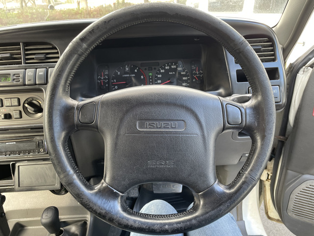 中古車 いすゞ ビッグホーン 3.0 ハンドリングバイロータス SE 中古車 いすゞ ビッグホーン 3.0 ハンドリングバイロータス SE