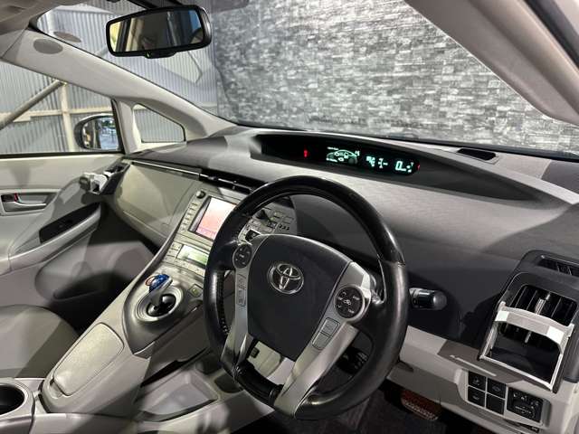 中古車 トヨタ プリウス 1.8 G ツーリングセレクション レザー 中古車 トヨタ プリウス 1.8 G ツーリングセレクション レザー