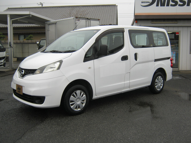 NV200バネットバン 1.6 DX 走行11,900km!!