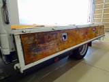 荷台内寸:325&times;180&times;38 三方開 左右アオリ上部プロテクター付/ロープ穴3対 荷台床板/前立て板張替え アーム式PG 600kg付