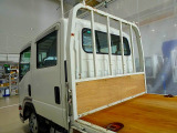 荷台内寸:325&times;180&times;38 三方開 左右アオリ上部プロテクター付/ロープ穴3対 荷台床板/前立て板張替え アーム式PG 600kg付