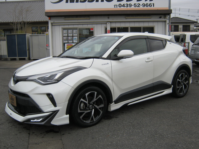 C-HR ハイブリッド 1.8 G パノラミックビューモニター!!