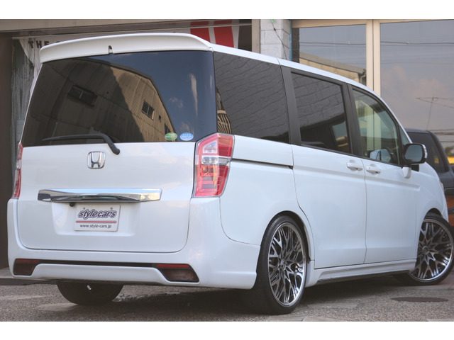 中古車 ホンダ ステップワゴン 2.0 G 社外エアロパーツ 社外足