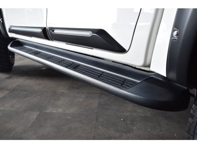 トヨタ ハイラックス 2.4 Z ディーゼル 4WD FWCJデモカー リフトアップ