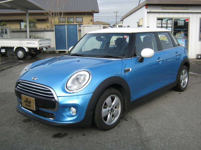 ミニ クーパー アイスブルー 走行31,300km!!