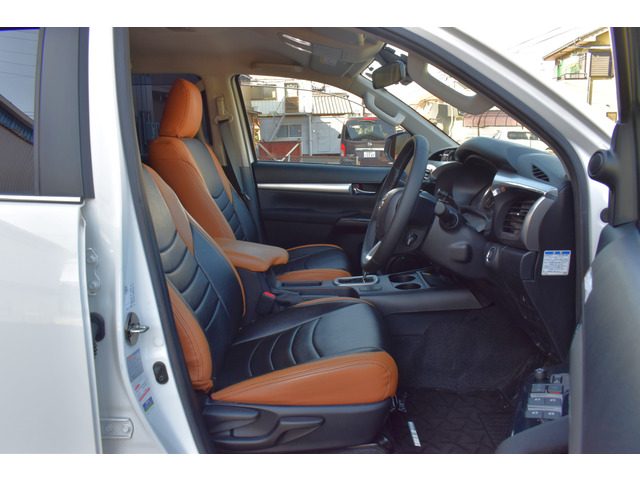 トヨタ ハイラックス 2.4 Z ディーゼル 4WD FWCJデモカー リフトアップ