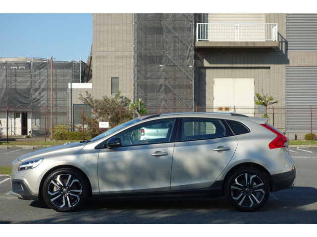 ボルボ V40クロスカントリー T5 AWD サマム 4WD ハーマンカード