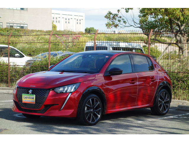 プジョー208 GT ハイブリッド 小改良版へ試乗 インテリアは競合