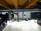 燃料タンク100L タイヤ止め2個 左シャシ中央工具箱 シャーシは 錆止め/マフラー塗装 仕上げに力を入れています。