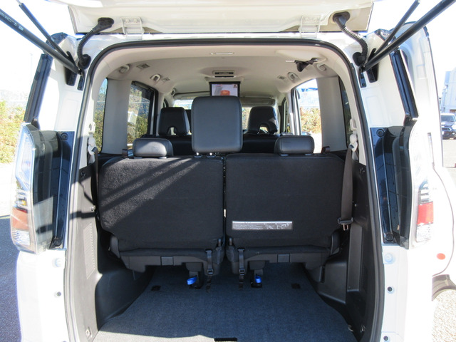 日産 セレナ 1.2 e-POWER ハイウェイスターV プロパイロット 9型ナビ