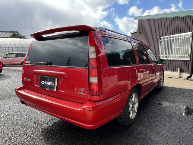 中古車 ボルボ V70 クラシック の中古車詳細 (105,000km, 赤, 島根県, 52万円) |  中古車情報・中古車検索なら【車選びドットコム（車選び.com）】