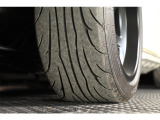 タイヤ4本は全て新品10分山です