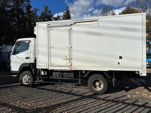 中古車 三菱ふそう キャンター 冷蔵冷凍車 低温設定サイドドア付4WD 
