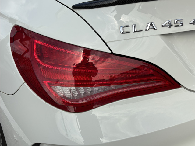 メルセデス・ベンツ CLAクラス AMG CLA45 4マチック 4WD 革シート