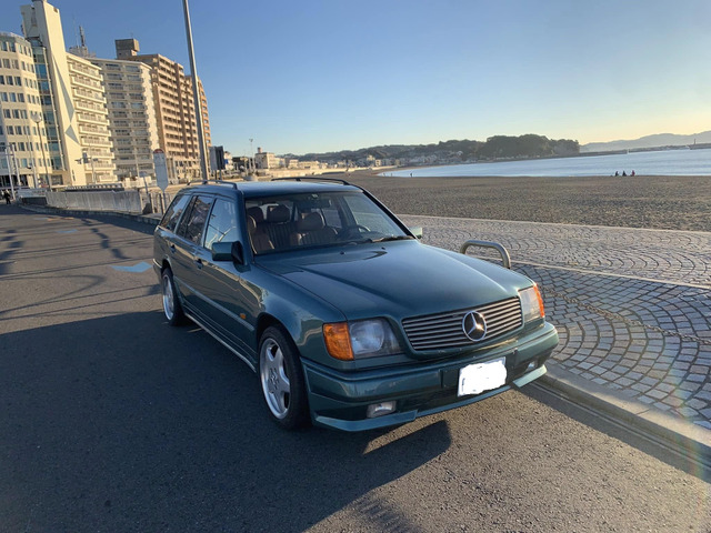 メルセデス・ベンツ ミディアムクラスワゴン 230TE アメ車旧車バイク 
