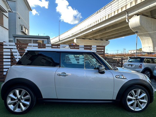 BMW MINI ミニ クーパー S 後期型 サンルーフ ナビ TV ETC付 の中古車