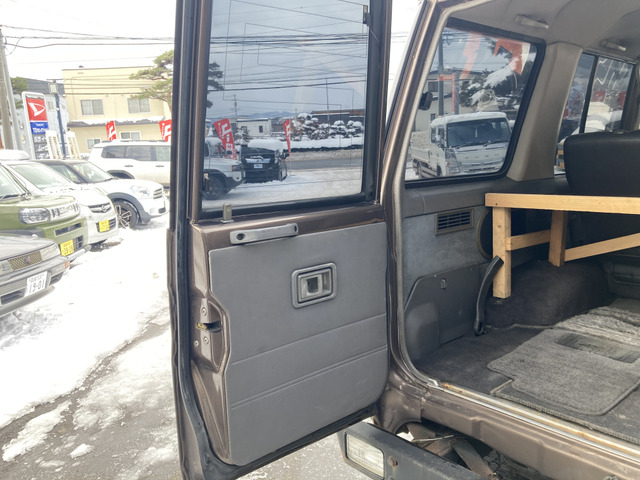 トヨタ ランドクルーザープラド 2.4 EX ディーゼル 4WD