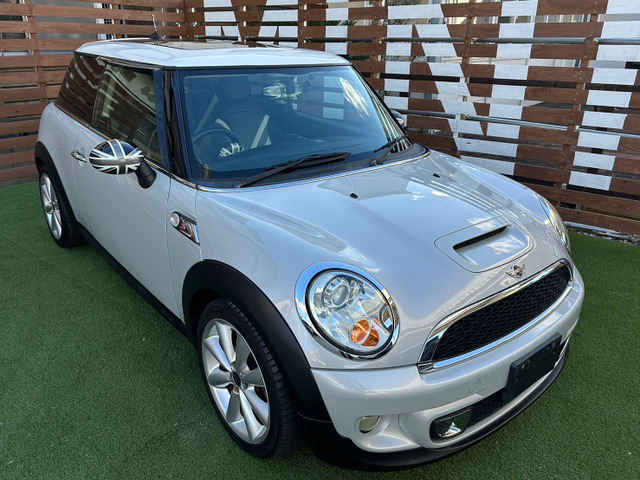 SV16 ミニクーパーS　R56 カスタム多数　サンルーフ付き　難あり BMW MINI ミニ クーパー S 後期型 サンルーフ ナビ TV ETC付 の中古車