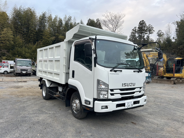 中古車 いすゞ フォワード ダンプ ☆深箱☆土砂禁ダンプ☆距離 中古車 いすゞ フォワード ダンプ ☆深箱☆土砂禁ダンプ☆距離