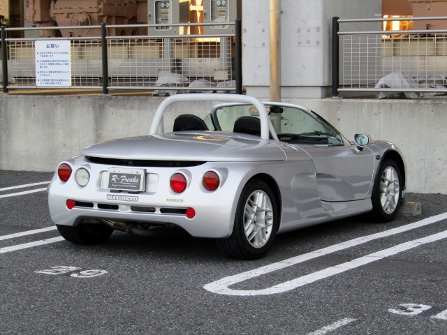 ルノー スポールスパイダー 2.0 パラブリーズ の中古車詳細 (24,441km