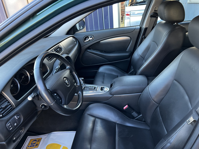 ジャガー Sタイプ R ディーラー車 左ハンドル の中古車詳細 (28,000km