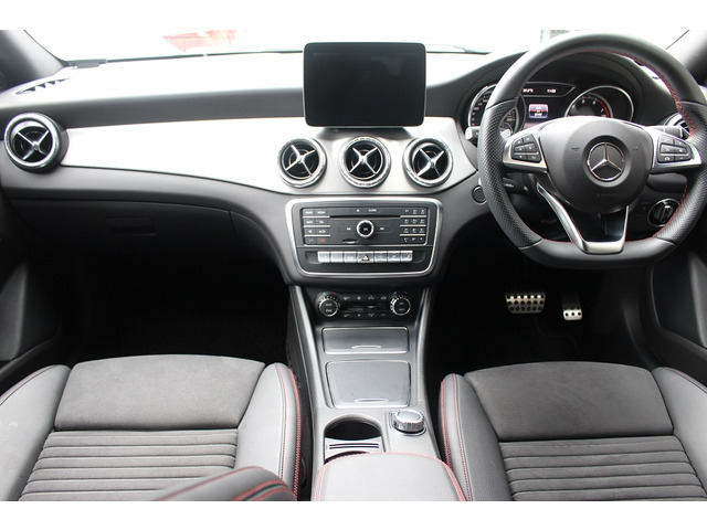 ☆変わりたいなら是非‼ メルセデス・ベンツ CLAシューティングブレーク CLA180 スポーツ 走行