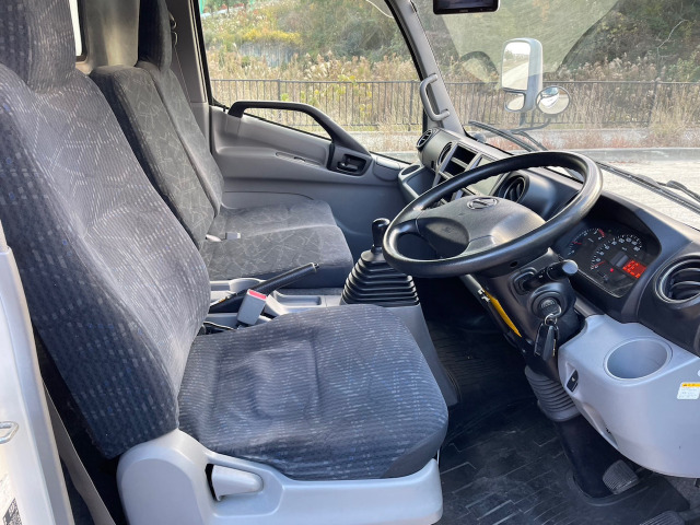 中古車 日野 デュトロ 日野デュトロ・パワーゲート付アルミバン 中古車 日野 デュトロ 日野デュトロ・パワーゲート付アルミバン