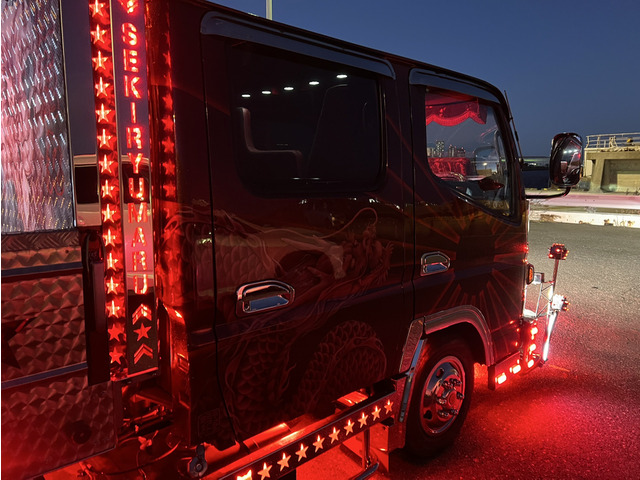 中古車 三菱ふそう キャンター 改造多数 デコトラ Wキャブ の