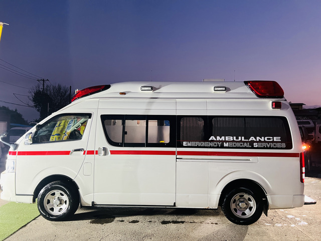 トヨタ ハイエース 救急車 4WD の中古車詳細 (218,600km