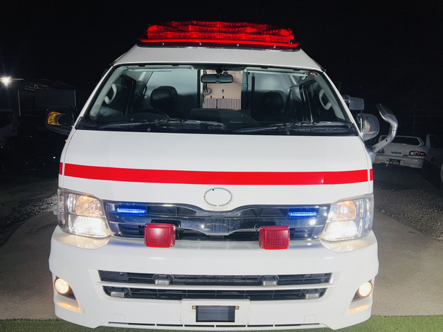 1/70 トヨタ 救急車 ホワイト 赤箱 日本製 救急文字配置逆 救急車 | 東京消防庁