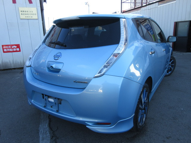 日産リーフX 2013年 2万km台！満充電100km以上走行！車検1年以上！ 日産リーフX 2013年 2万km台！満充電100km以上走行！車検1