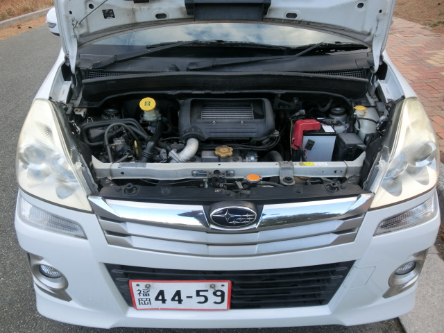 中古車 スバル ステラ カスタムRS 4気筒DOHCスーパーチャージャー の 