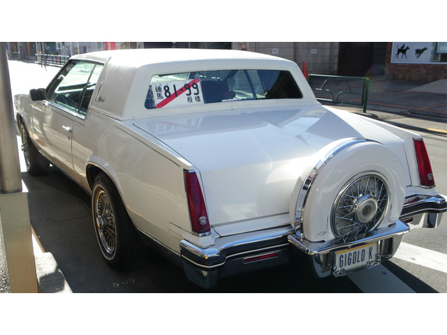 1953年型　キャデラック・エルドラド ホワイト Amazon | 1/18 1953年 キャデラック エルドラド ソフトトップ ホワイト