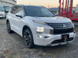 アウトランダー PHEV 2.4 P 4WD 本革シート 全方位モニター Pバックドア