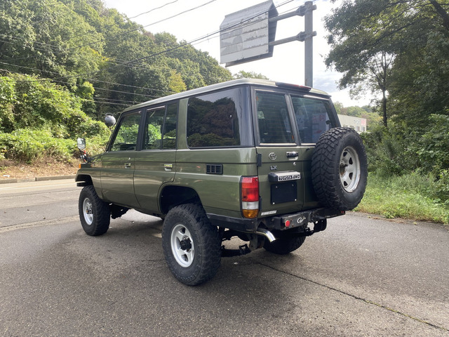 中古車 トヨタ ランドクルーザー70 4.2 LX ディーゼル 4WD の