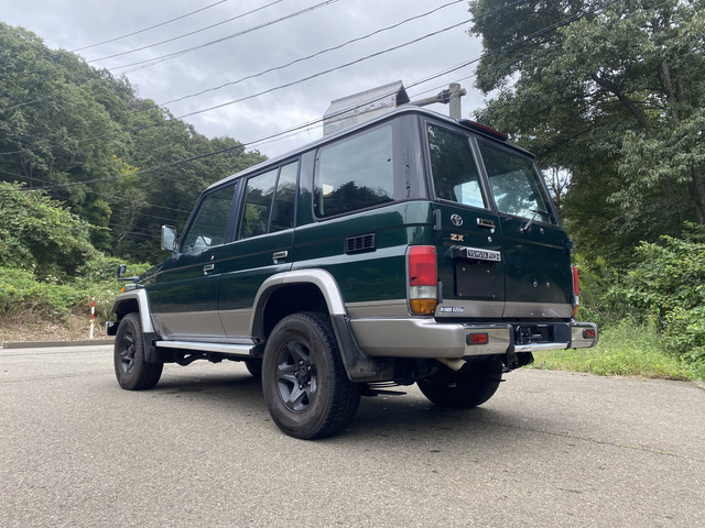 中古車 トヨタ ランドクルーザー70 4.2 ZX ディーゼル 4WD の