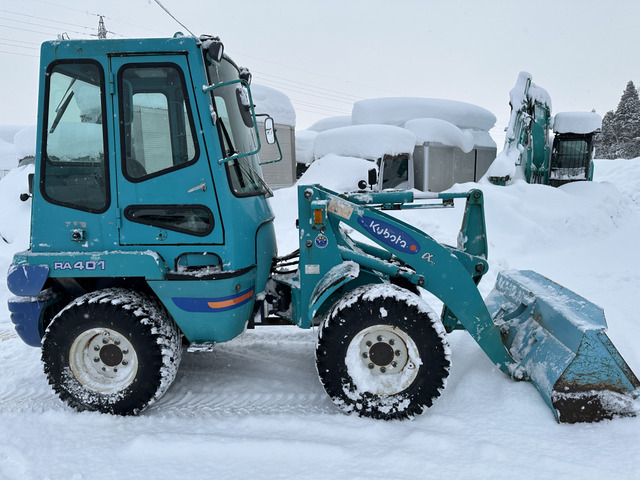 除排雪に!タイヤショベルRA401ホイールローダークボタ製