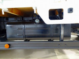 燃料タンク100L シャーシは 錆止め/マフラー塗装 仕上げに力を入れています。