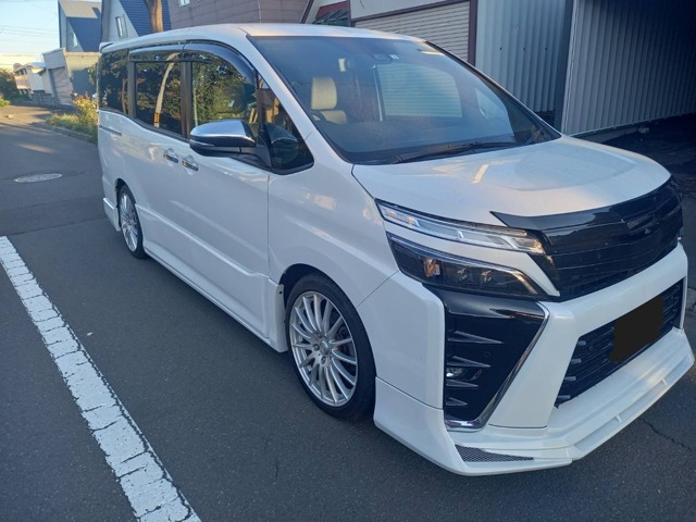 ヴォクシー 2.0 ZS 煌 4WD エアサス公認車