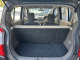 納車仕上げでは、通常ポリマーコーティングは施工しますが、硬化型のガラスコーティングもご対応しております。ご要望や駐車環境などに合わせて、ご提案させていただきます。