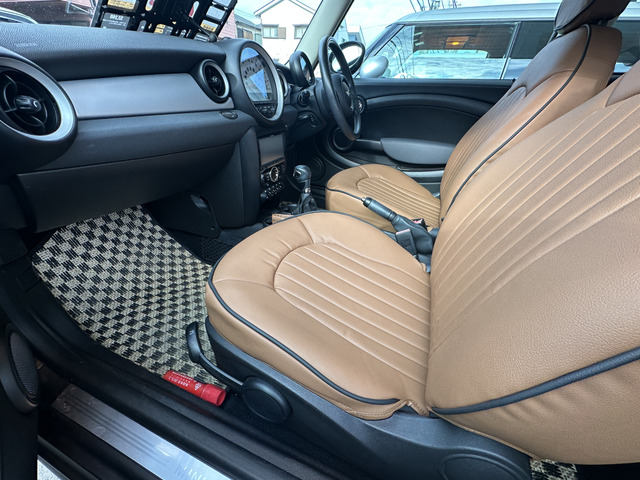 BMW MINI ミニクラブマン クーパー 限定車 ブリックレーン