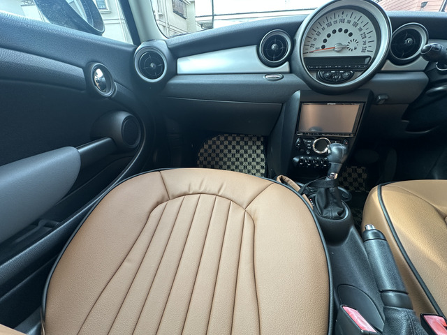 BMW MINI ミニクラブマン クーパー 限定車 ブリックレーン