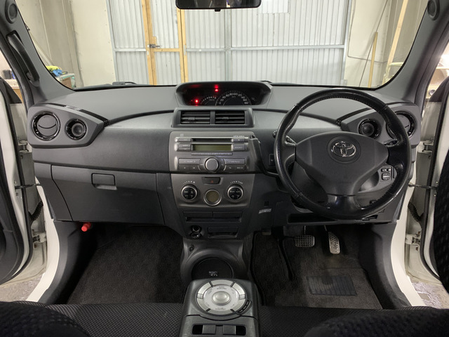 トヨタ bB 1.3 Z エアロ Gパッケージ 4WD イルミネーションスピーカー  