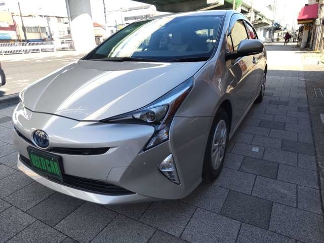 プリウス  S セーフティ プラス