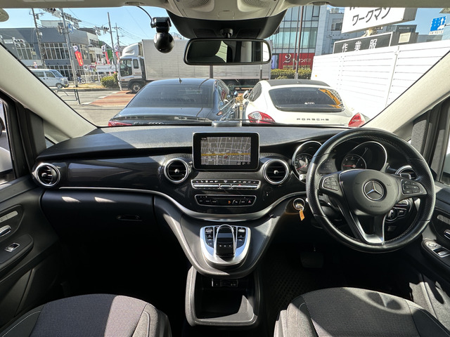 メルセデス・ベンツ Vクラス V220d 1オーナー 純正ナビ 後席