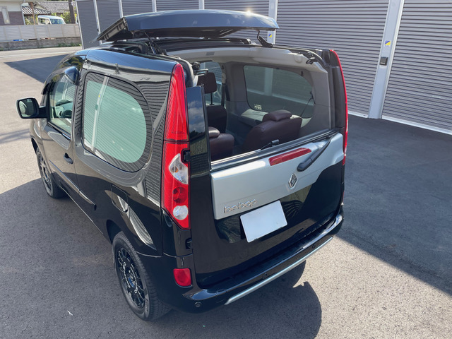 ルノー カングービボップ 1.6 の中古車詳細 (147,800km, ブラック