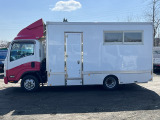 デュトロ  移動金融店舗車