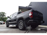タンドラ クルーマックス SR5 5.7 V8 4WD 2015年モデル4WDサンルーフ