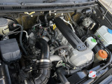 搭載されるエンジンは1.3L 直列4気筒DOHC16バルブ VVT(可変バルブタイミング機構)エンジンでゲート式4速ATとの組み合わせとなります。